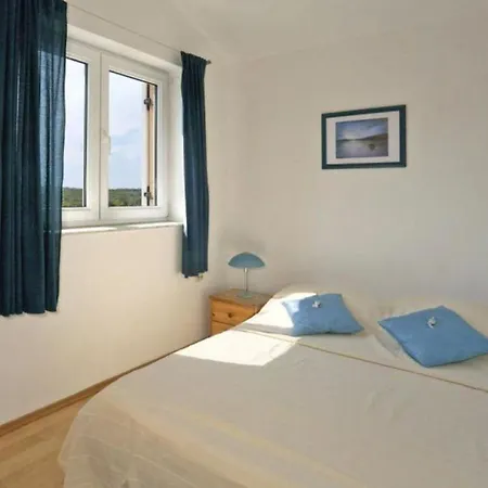Apartment Wohnung Mit Gemeinschaftspool Und Garten *